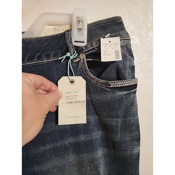 Maurices Skinny Boyfriend Jeans Denim Flex sz 14 Ultimate Comfort Embroidered - Picture 6 of 11